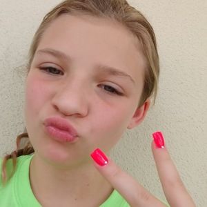 Meet your Posher, Olivia